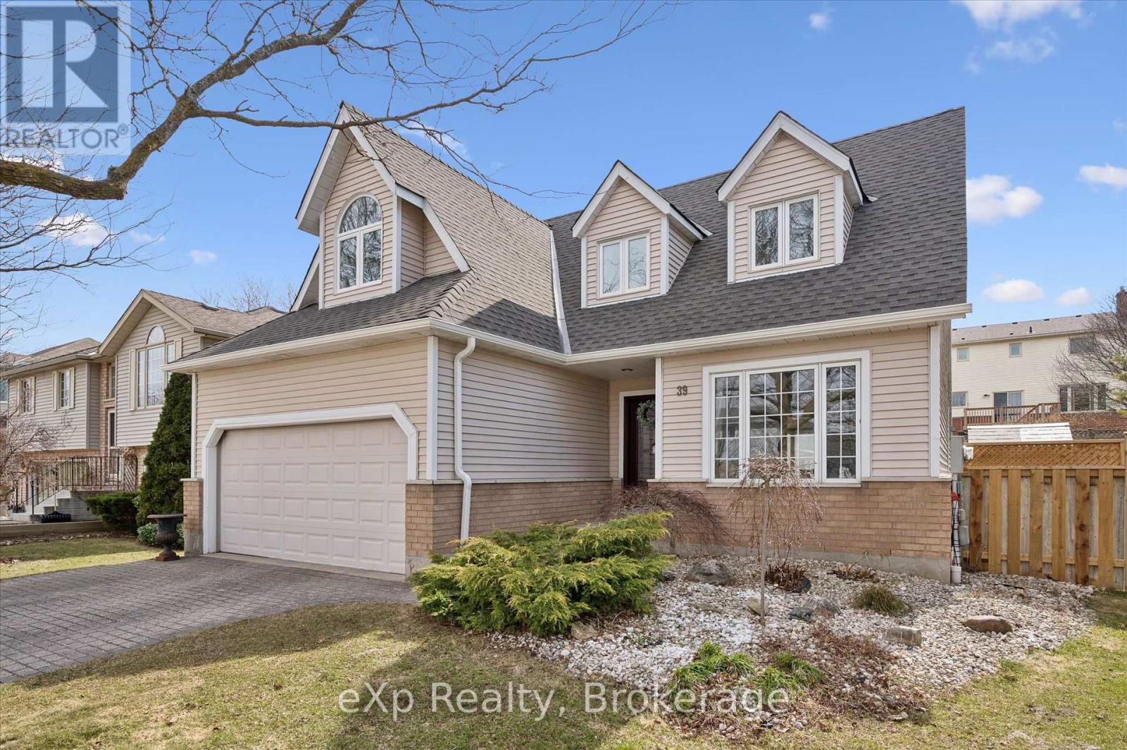 39 Celia Crescent, Guelph, Ontario  N1G 4R4 - Photo 4 - X12794298