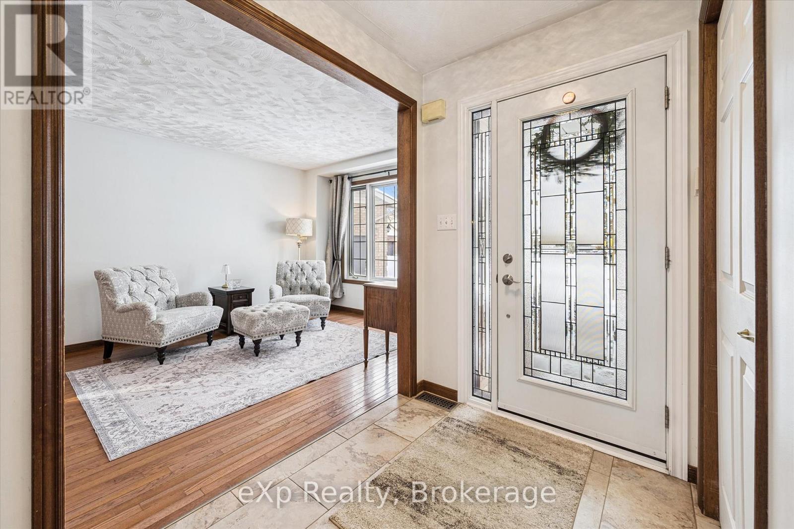 39 Celia Crescent, Guelph, Ontario  N1G 4R4 - Photo 5 - X12794298