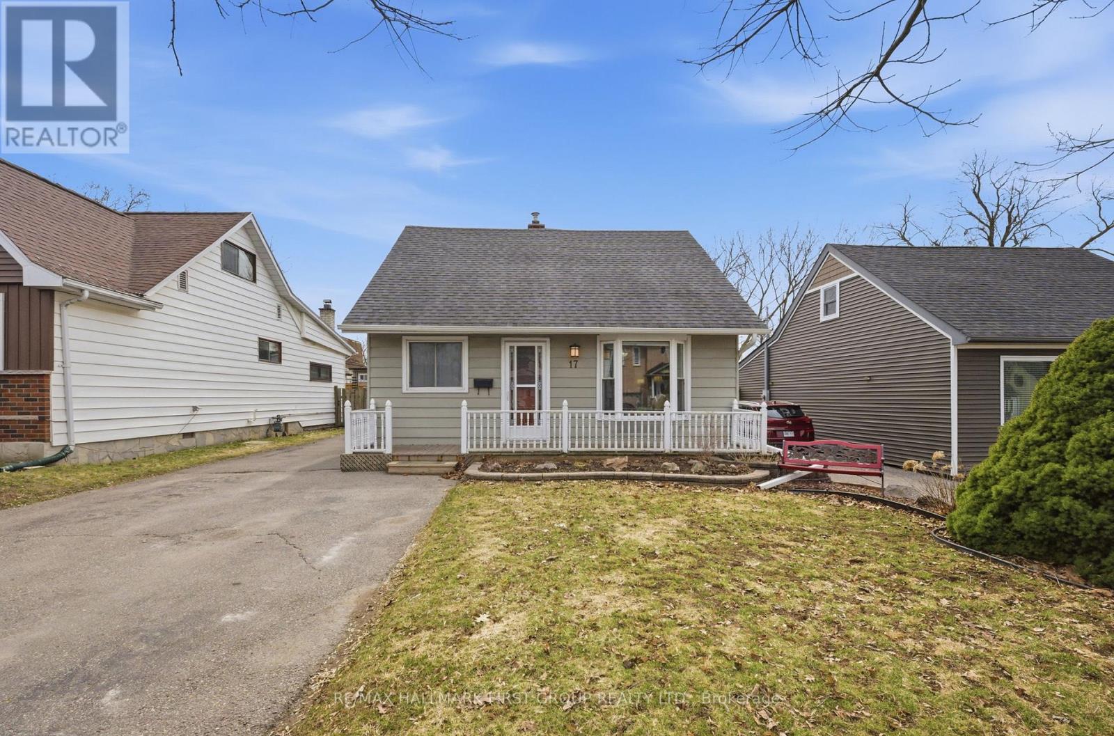 17 BROCK STREET, Ajax, Ontario