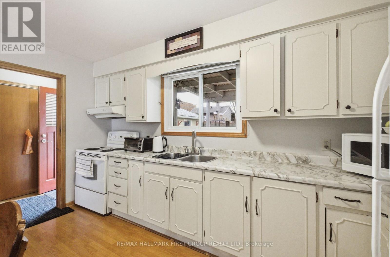 17 Brock Street, Ajax, Ontario  L1S 1S9 - Photo 5 - E12943280