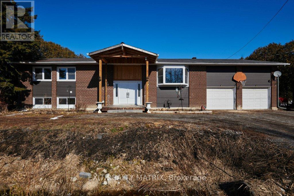 2750 Eldo Street, Ottawa, Ontario  K0A 2P0 - Photo 1 - X12943070