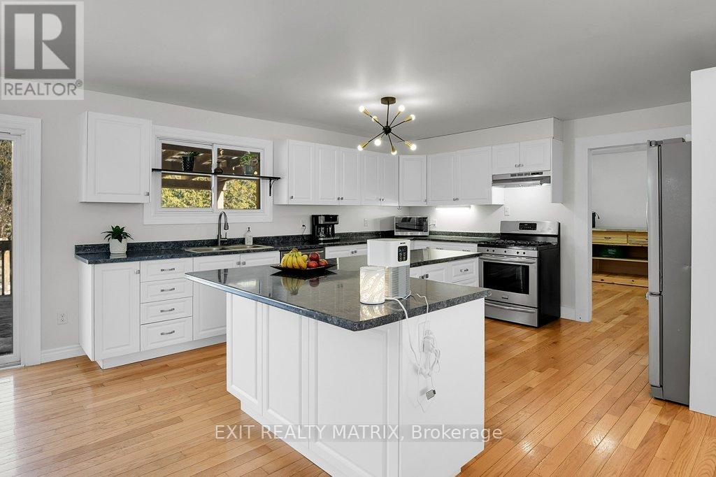 2750 Eldo Street, Ottawa, Ontario  K0A 2P0 - Photo 9 - X12943070