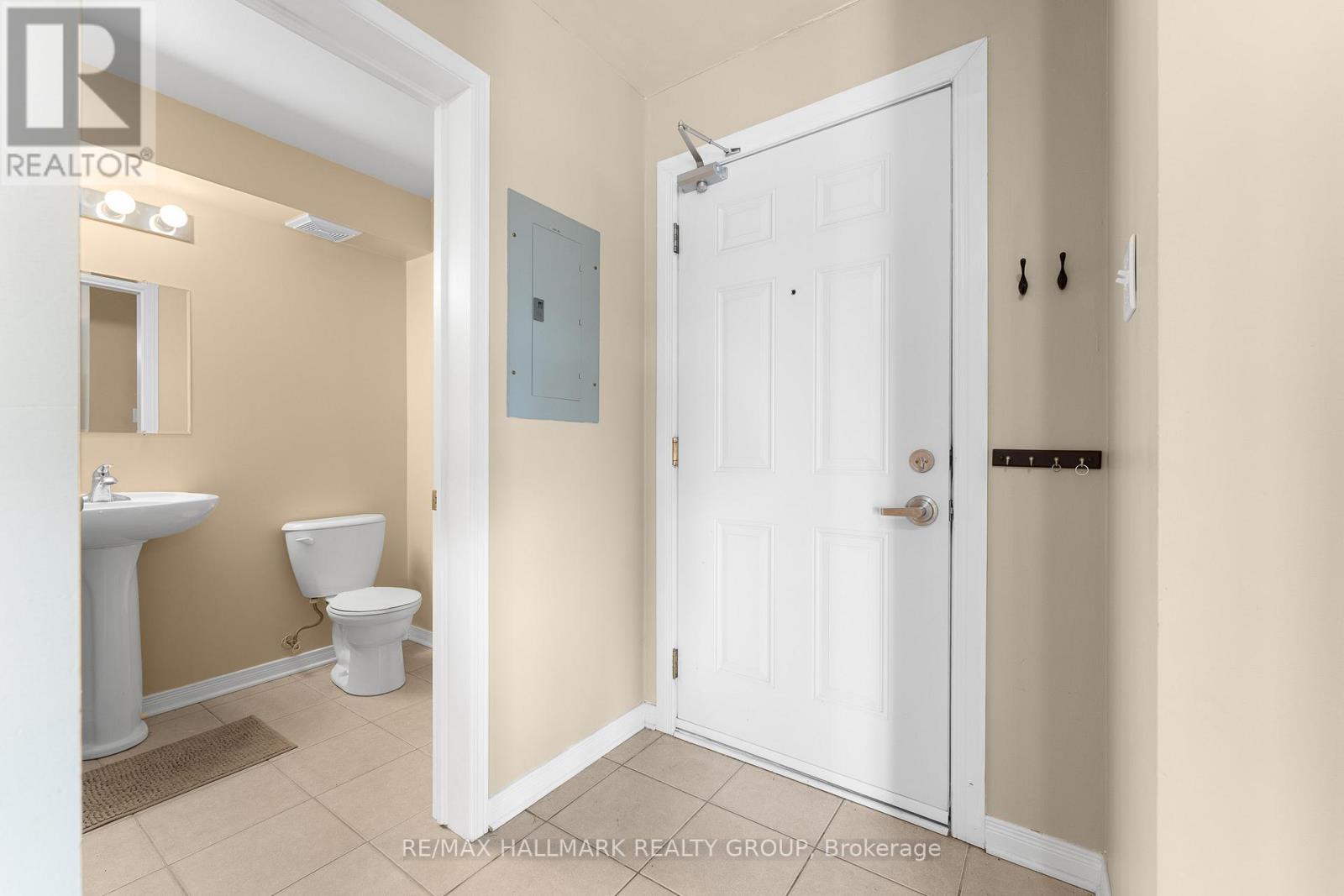 401 - 646 Cummings Avenue, Ottawa, Ontario  K1K 2K6 - Photo 27 - X12943076