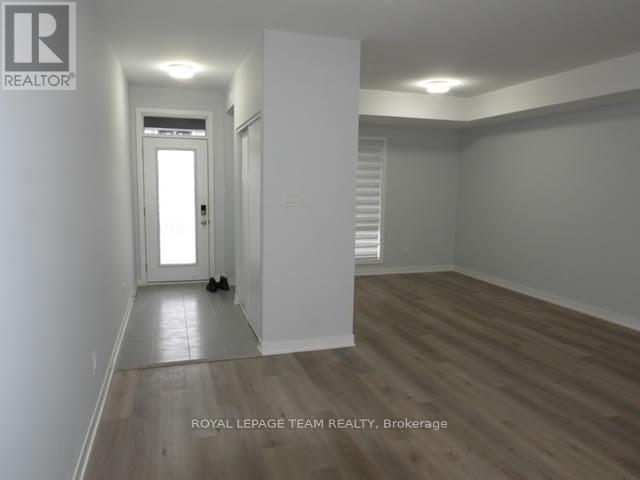 606 Lillian Freiman Private, Ottawa, Ontario  K2J 6Z8 - Photo 4 - X12943096