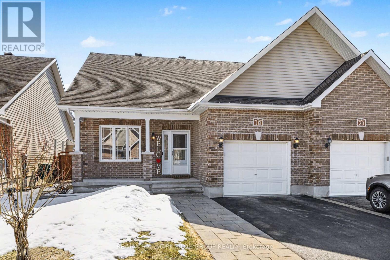 18 ABBEY CRESCENT, Russell, Ontario