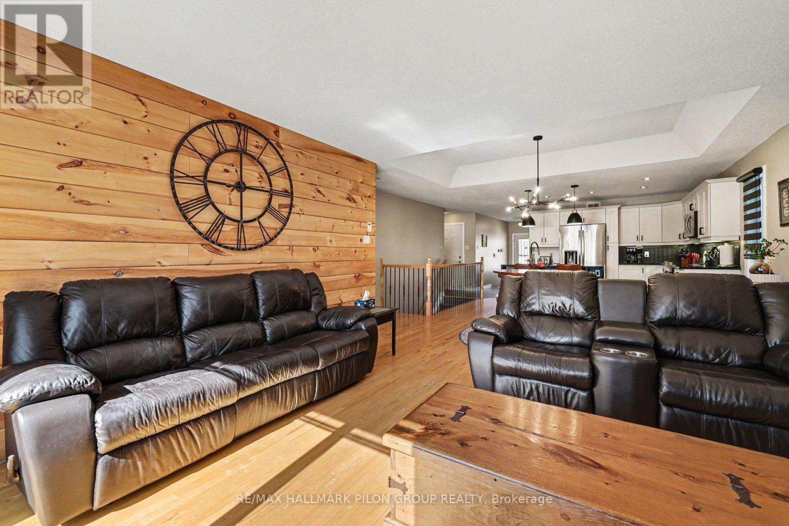 18 Abbey Crescent, Russell, Ontario  K4R 0B5 - Photo 11 - X12943124