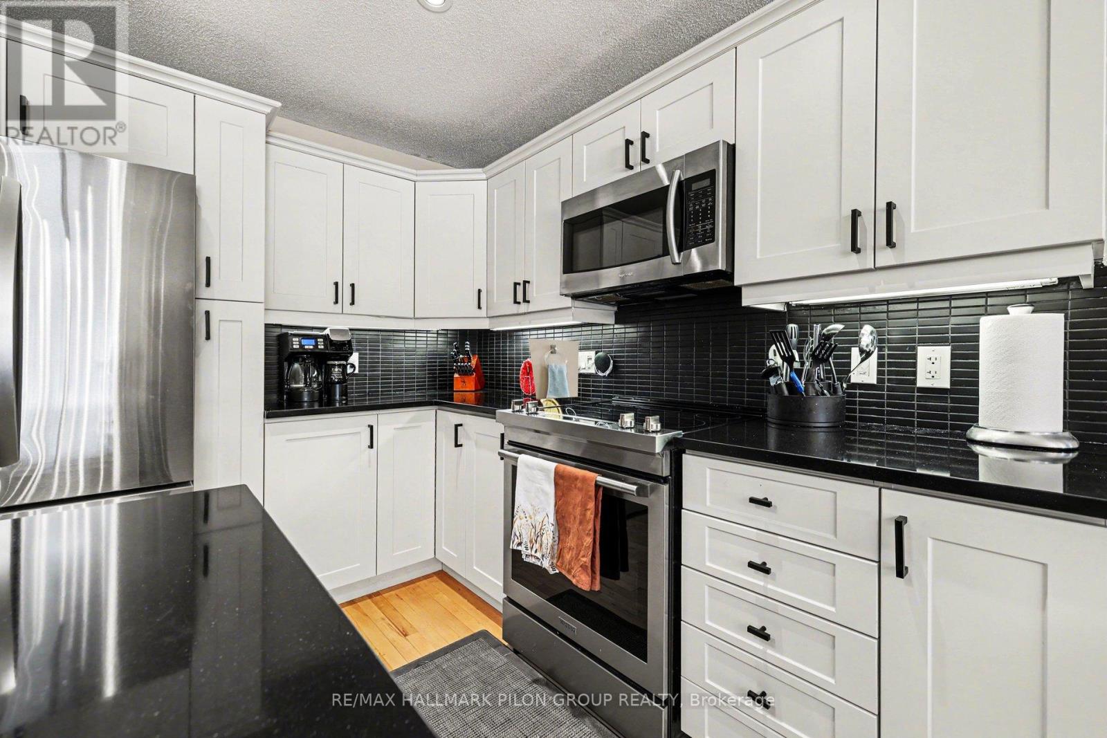 18 Abbey Crescent, Russell, Ontario  K4R 0B5 - Photo 6 - X12943124