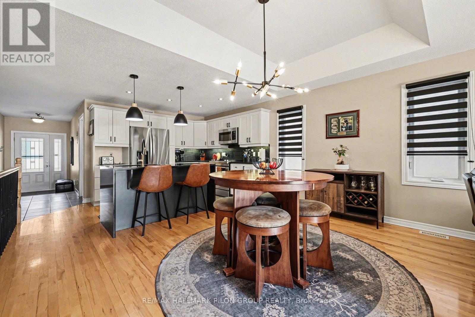 18 Abbey Crescent, Russell, Ontario  K4R 0B5 - Photo 8 - X12943124