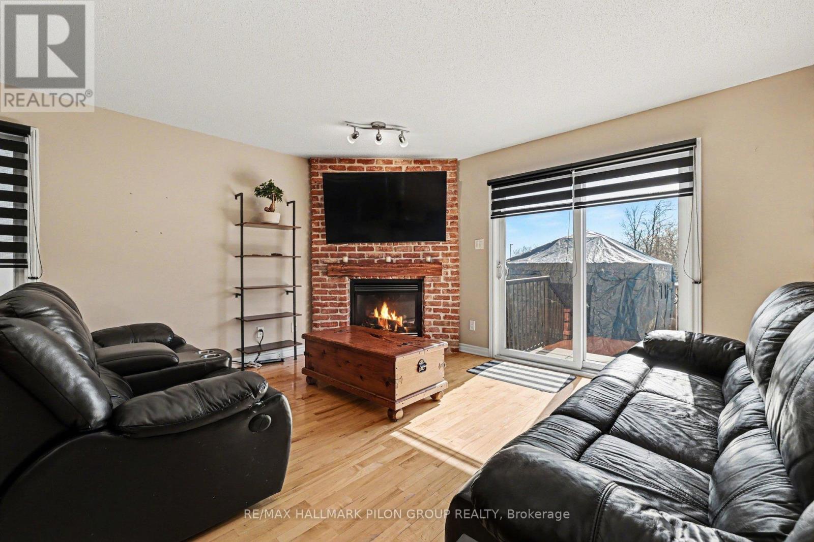 18 Abbey Crescent, Russell, Ontario  K4R 0B5 - Photo 9 - X12943124