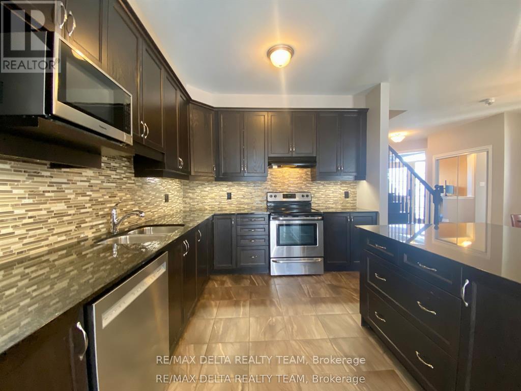 66 Escallonia Court, Ottawa, Ontario  K2S 0W9 - Photo 5 - X12943256