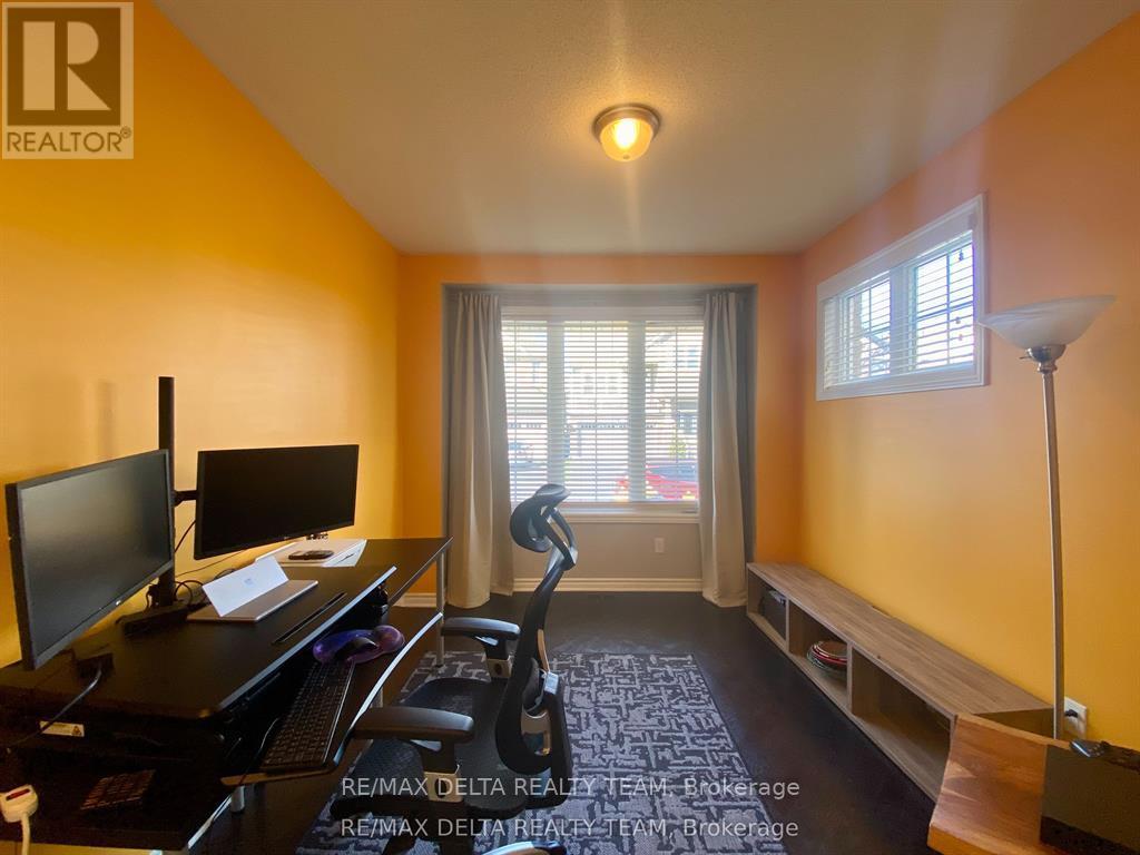 66 Escallonia Court, Ottawa, Ontario  K2S 0W9 - Photo 7 - X12943256