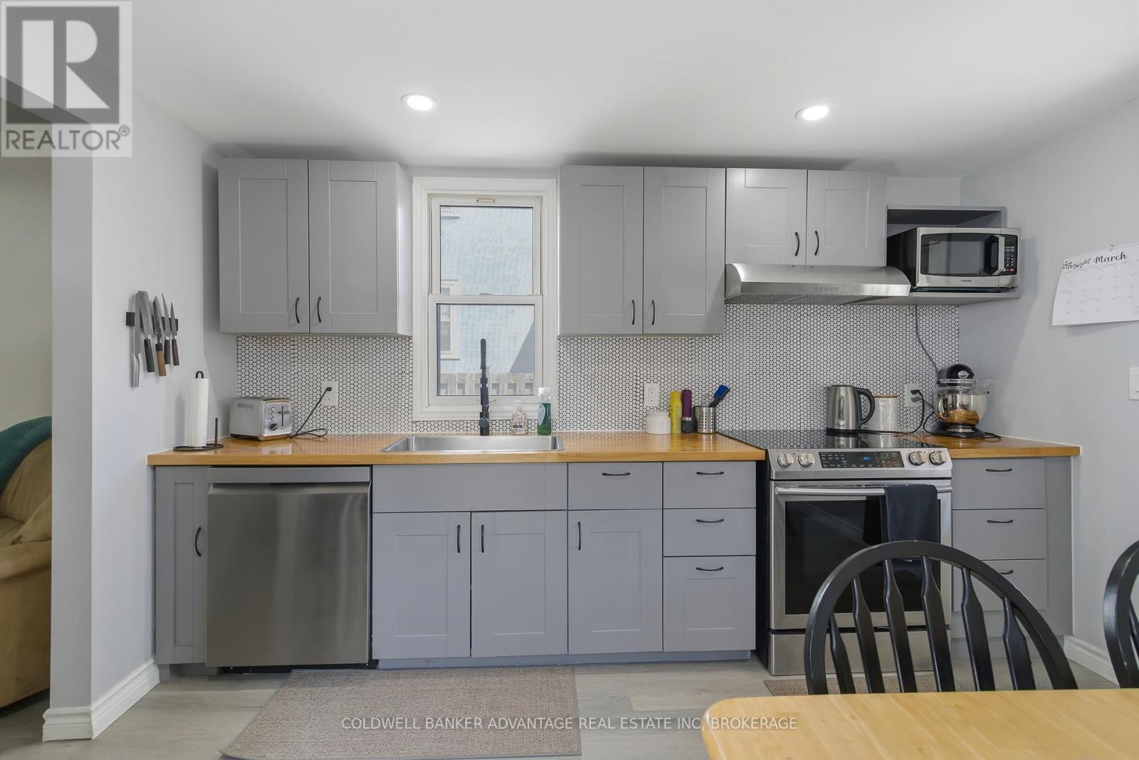 229 Chaffey Street, Welland, Ontario  L3B 2Y7 - Photo 10 - X12943054