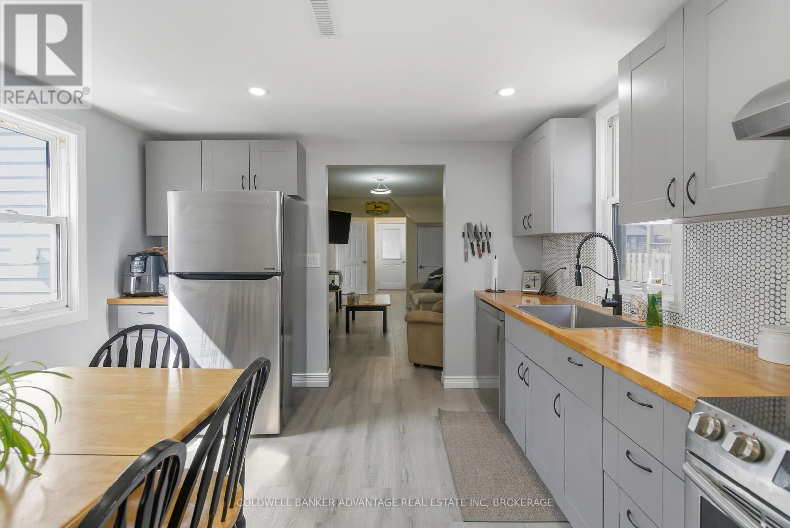 229 Chaffey Street, Welland, Ontario  L3B 2Y7 - Photo 11 - X12943054