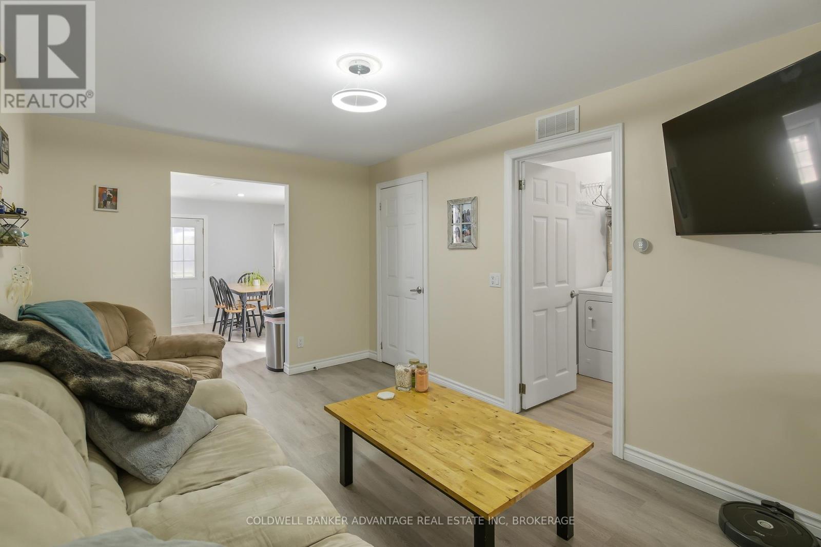 229 Chaffey Street, Welland, Ontario  L3B 2Y7 - Photo 6 - X12943054