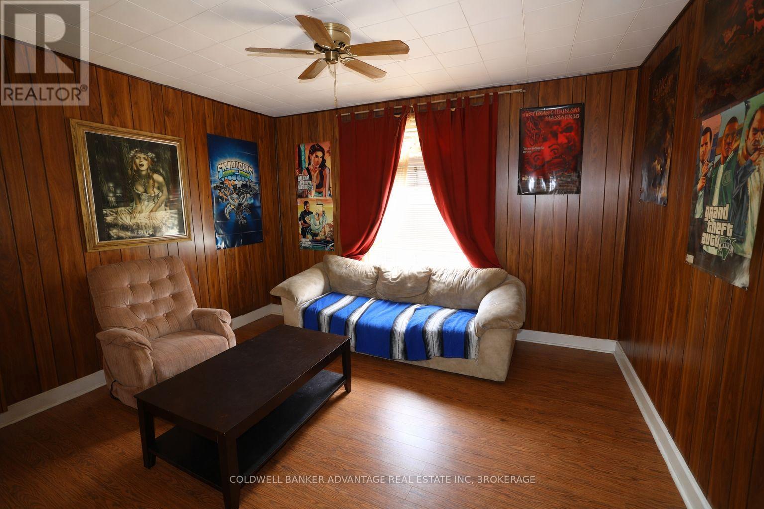 748 King Street, Port Colborne, Ontario  L3K 4J2 - Photo 5 - X12943230