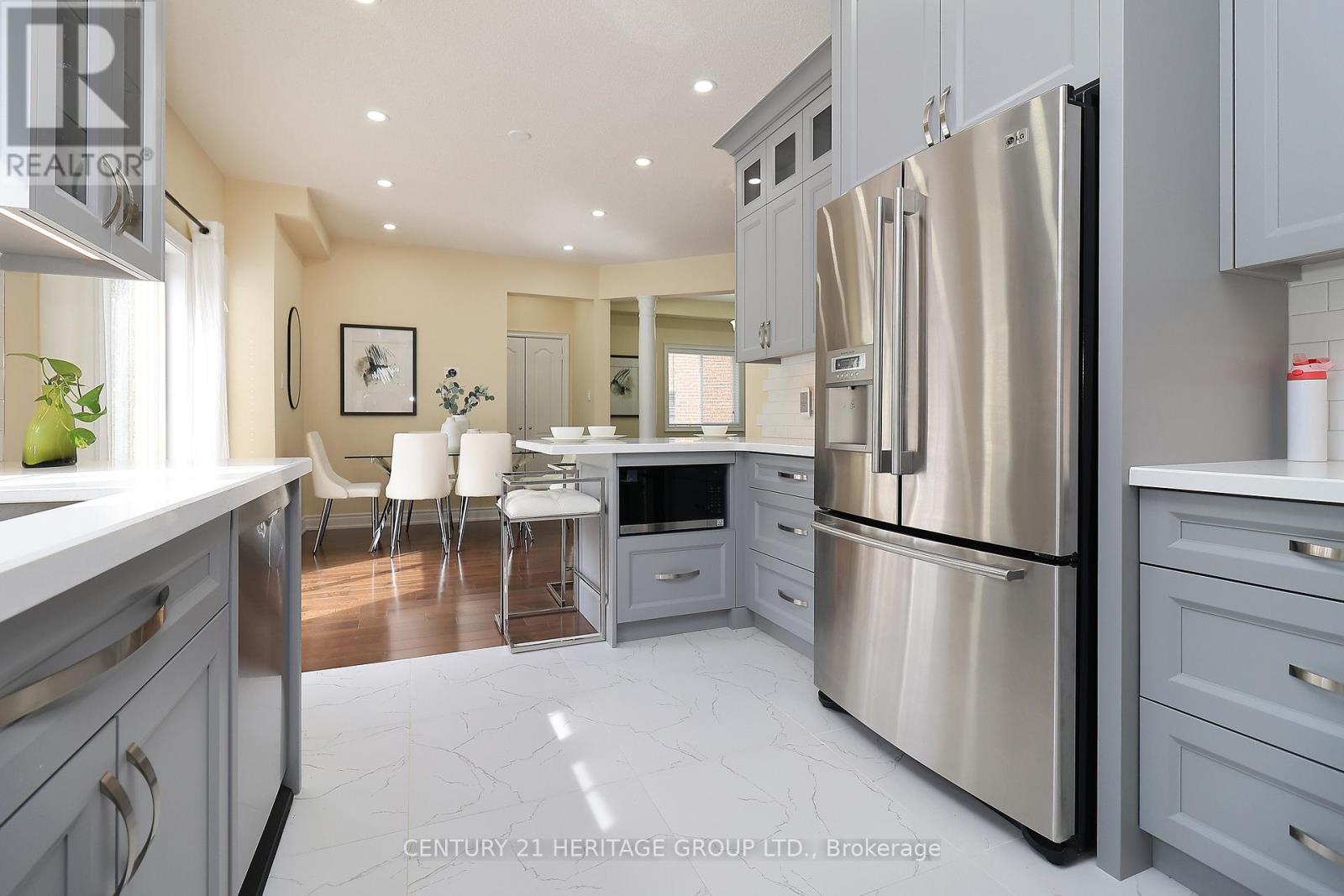 20 Trish Drive, Richmond Hill, Ontario  L4E 5C5 - Photo 11 - N12943040