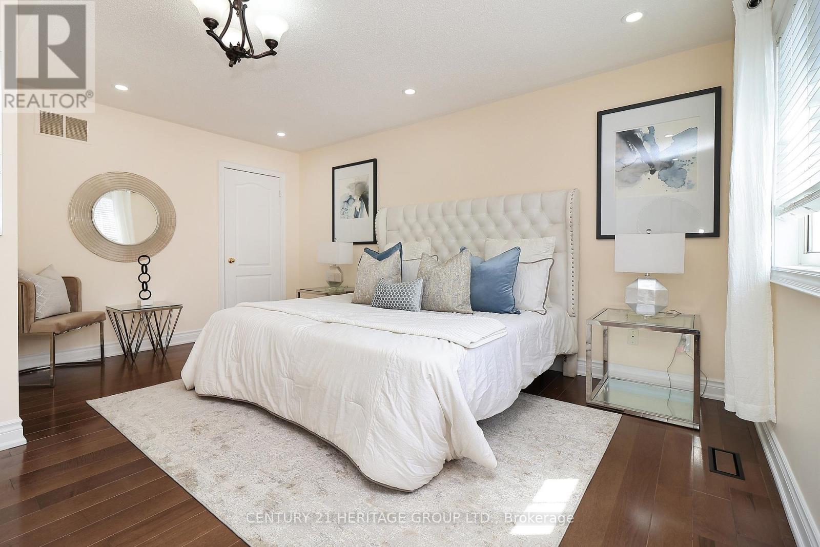 20 Trish Drive, Richmond Hill, Ontario  L4E 5C5 - Photo 14 - N12943040