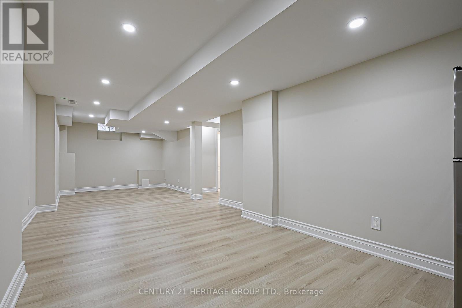 20 Trish Drive, Richmond Hill, Ontario  L4E 5C5 - Photo 28 - N12943040