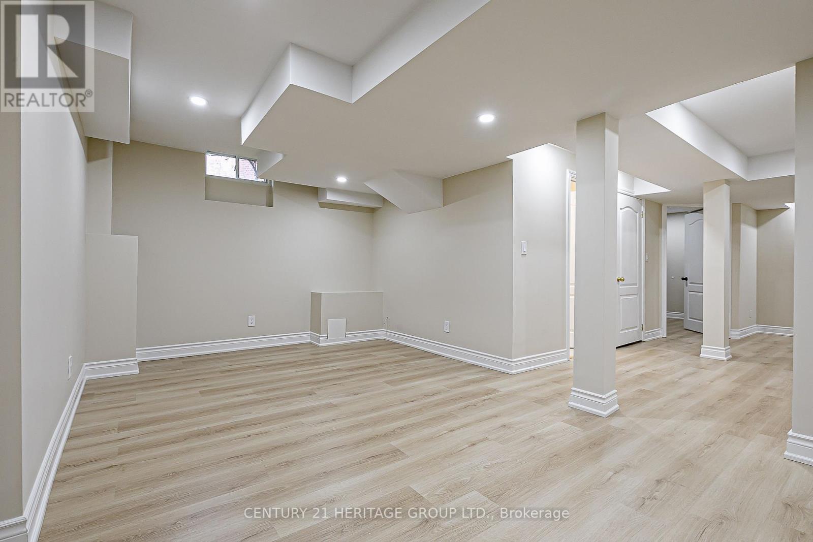 20 Trish Drive, Richmond Hill, Ontario  L4E 5C5 - Photo 29 - N12943040