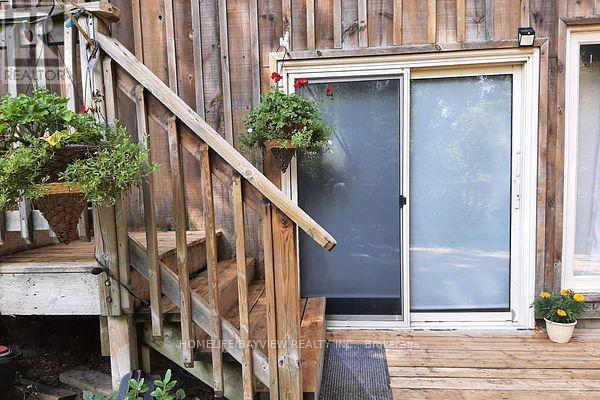 6195 Churchill Drive E, Whitchurch-Stouffville, Ontario  L4A 7X3 - Photo 12 - N12943152