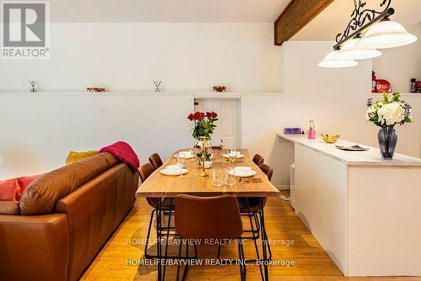 6195 Churchill Drive E, Whitchurch-Stouffville, Ontario  L4A 7X3 - Photo 4 - N12943152