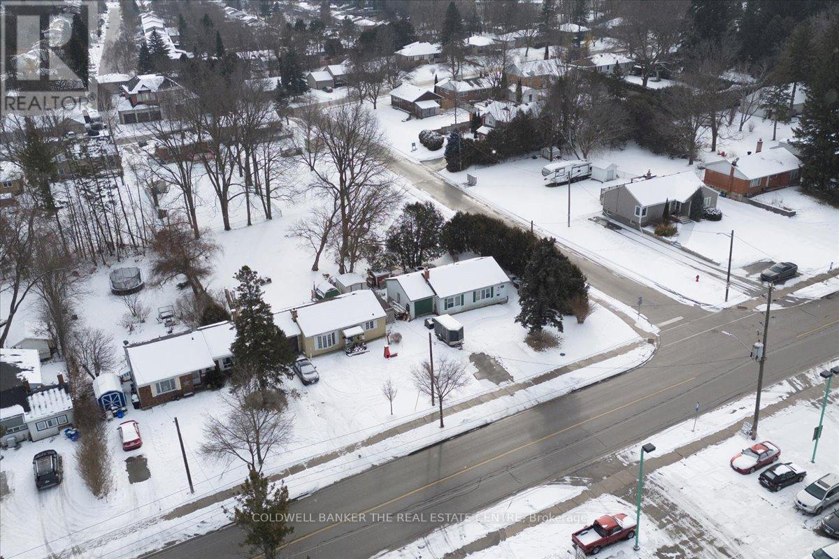 98 Eagle Street, Newmarket, Ontario  L3Y 1J4 - Photo 19 - N12943156
