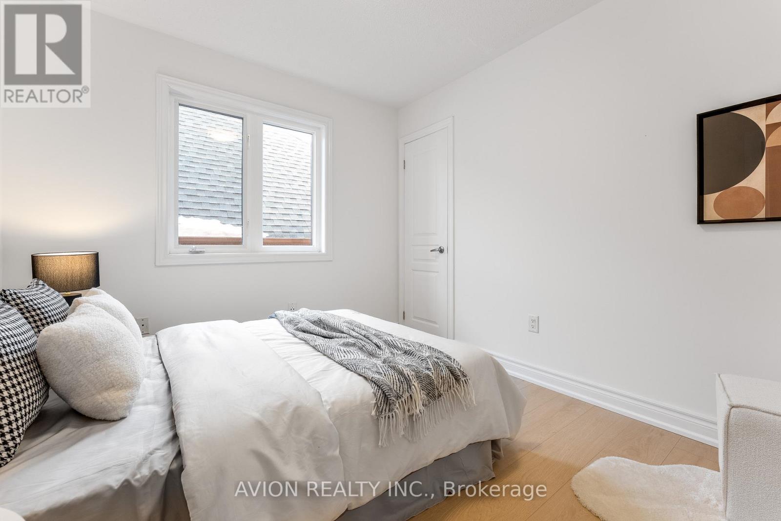 33 Brockdale Street, Richmond Hill, Ontario  L4E 4W1 - Photo 21 - N12943158