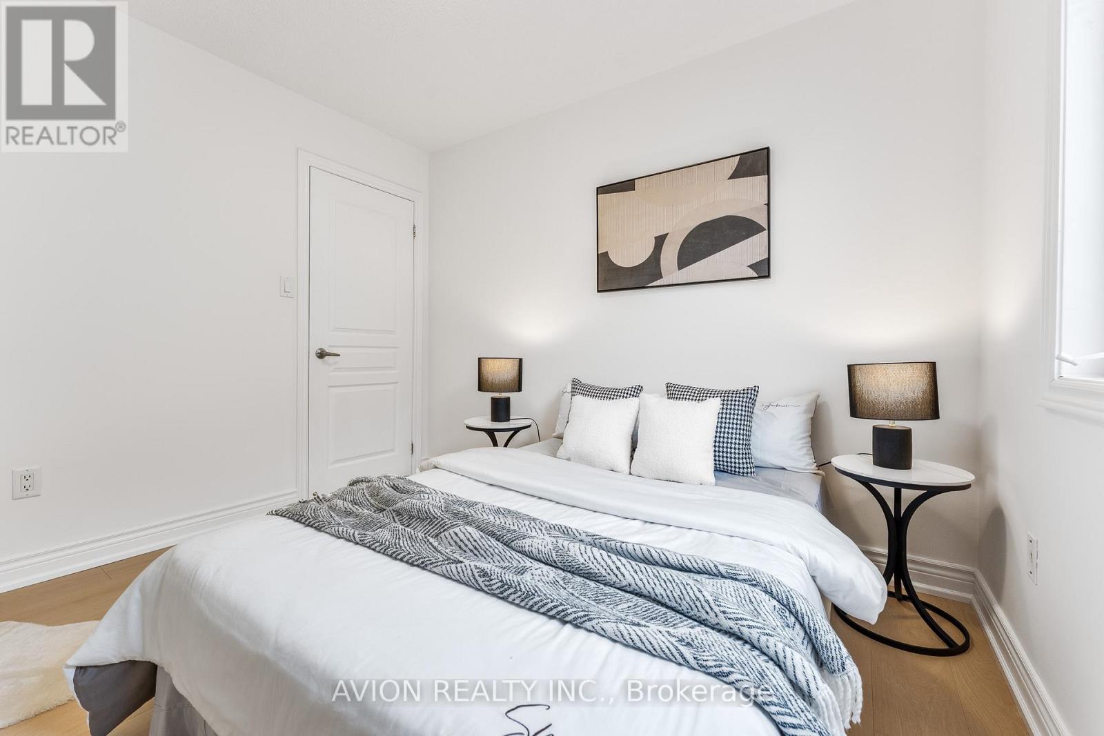 33 Brockdale Street, Richmond Hill, Ontario  L4E 4W1 - Photo 22 - N12943158