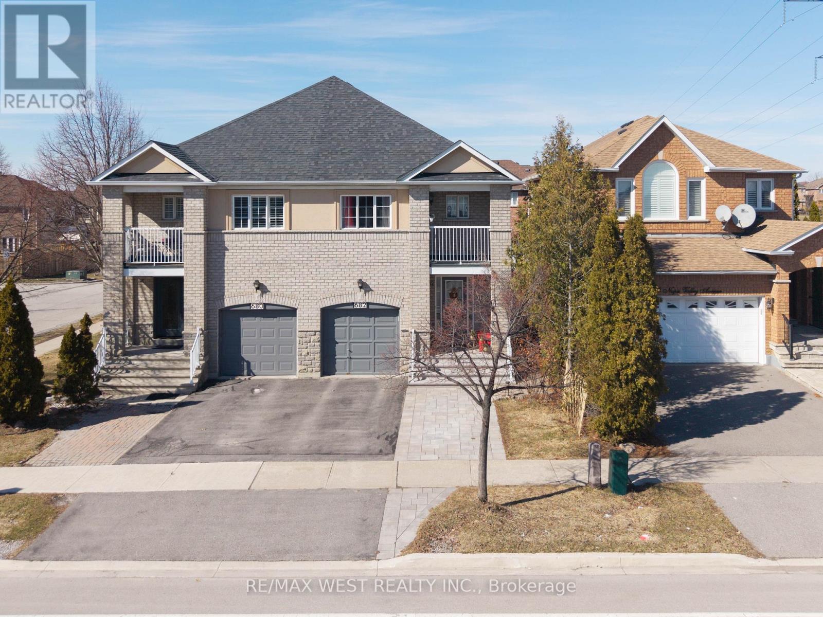682 Napa Valley Avenue, Vaughan, Ontario  L4H 2J1 - Photo 2 - N12943204