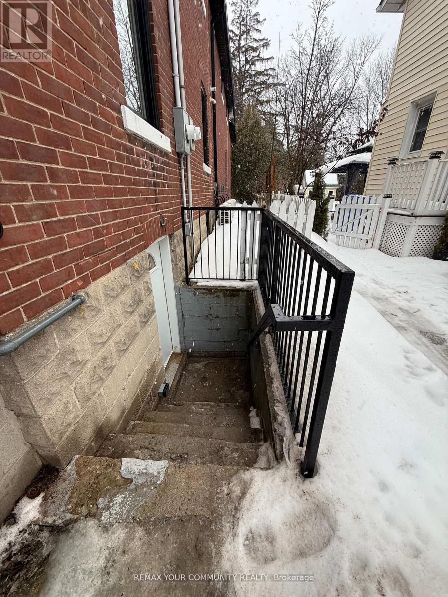 5 (Bsmt) - 88 Spruce Street W, Aurora, Ontario  L4G 1S1 - Photo 2 - N12943218