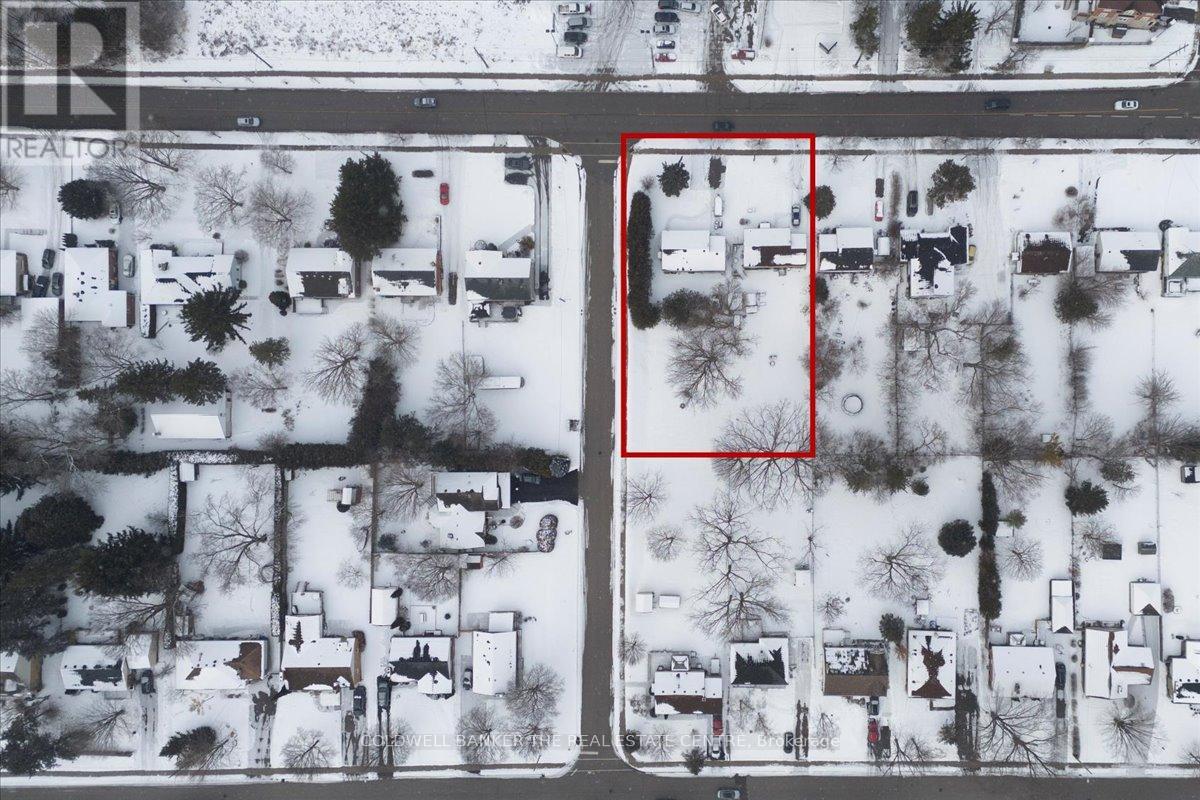 104 Eagle Street, Newmarket, Ontario  L3Y 1J4 - Photo 13 - N12943226