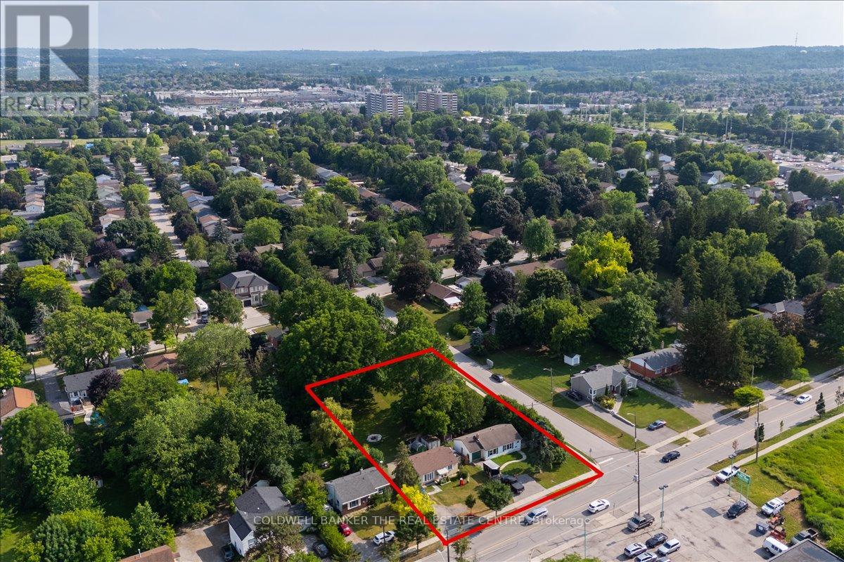 104 Eagle Street, Newmarket, Ontario  L3Y 1J4 - Photo 5 - N12943226