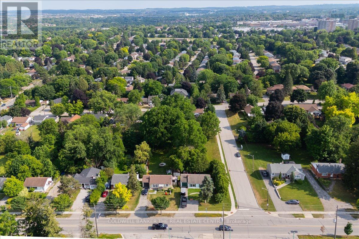 104 Eagle Street, Newmarket, Ontario  L3Y 1J4 - Photo 7 - N12943226