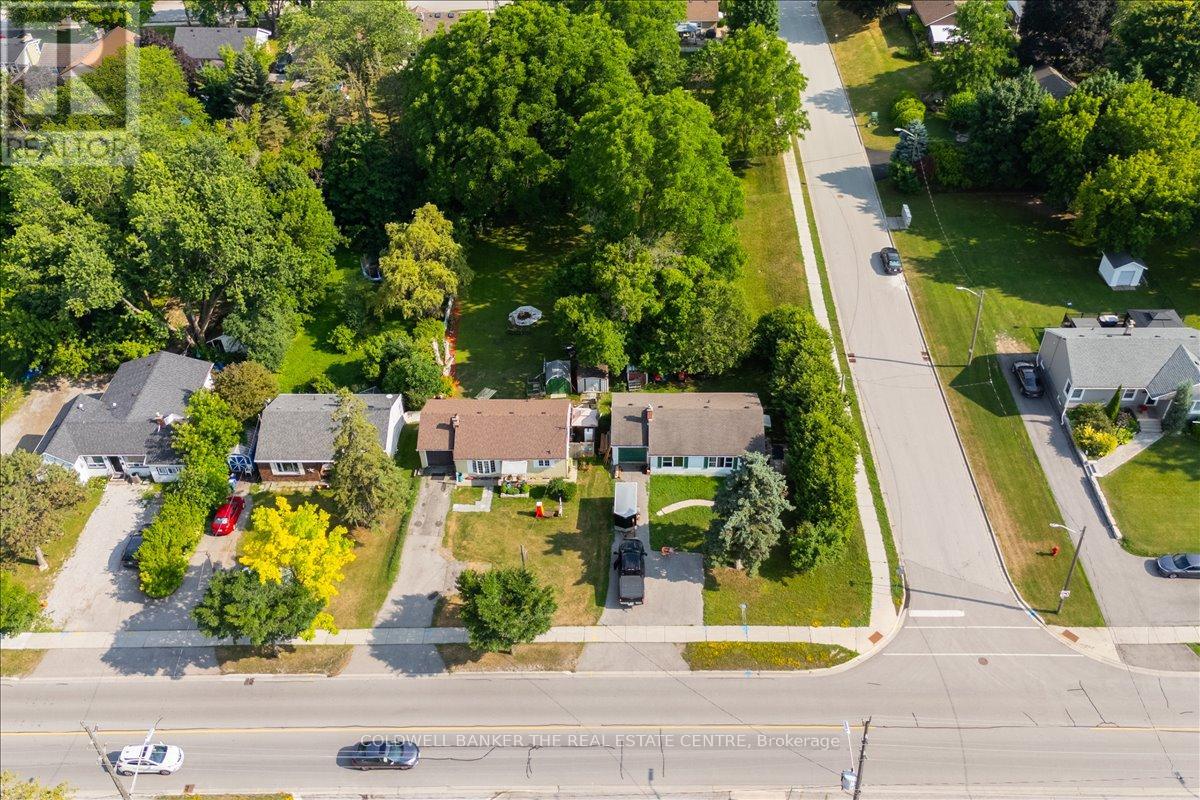 104 Eagle Street, Newmarket, Ontario  L3Y 1J4 - Photo 8 - N12943226