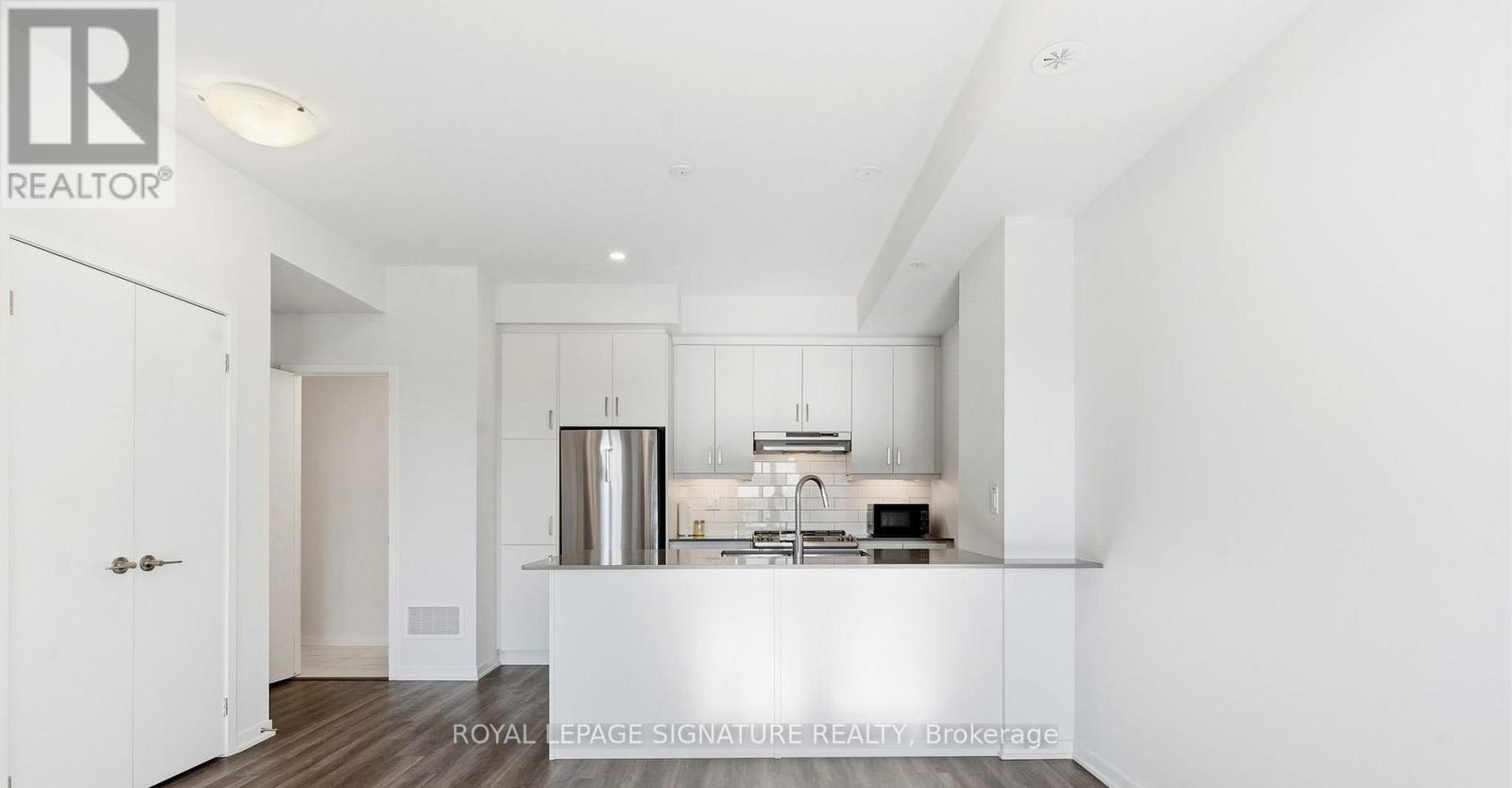 275 - 150 Honeycrisp Crescent, Vaughan, Ontario  L4K 0N7 - Photo 5 - N12943234