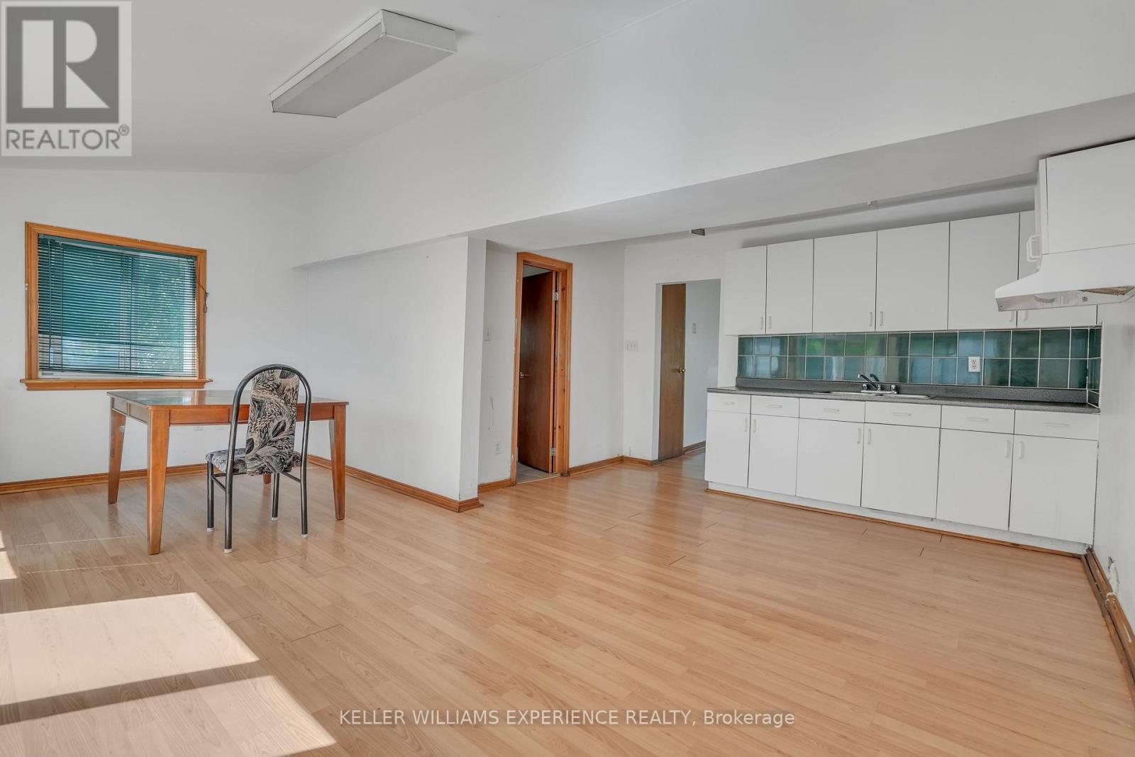 767 Sedore Avenue, Georgina, Ontario  L0E 1S0 - Photo 3 - N12943238