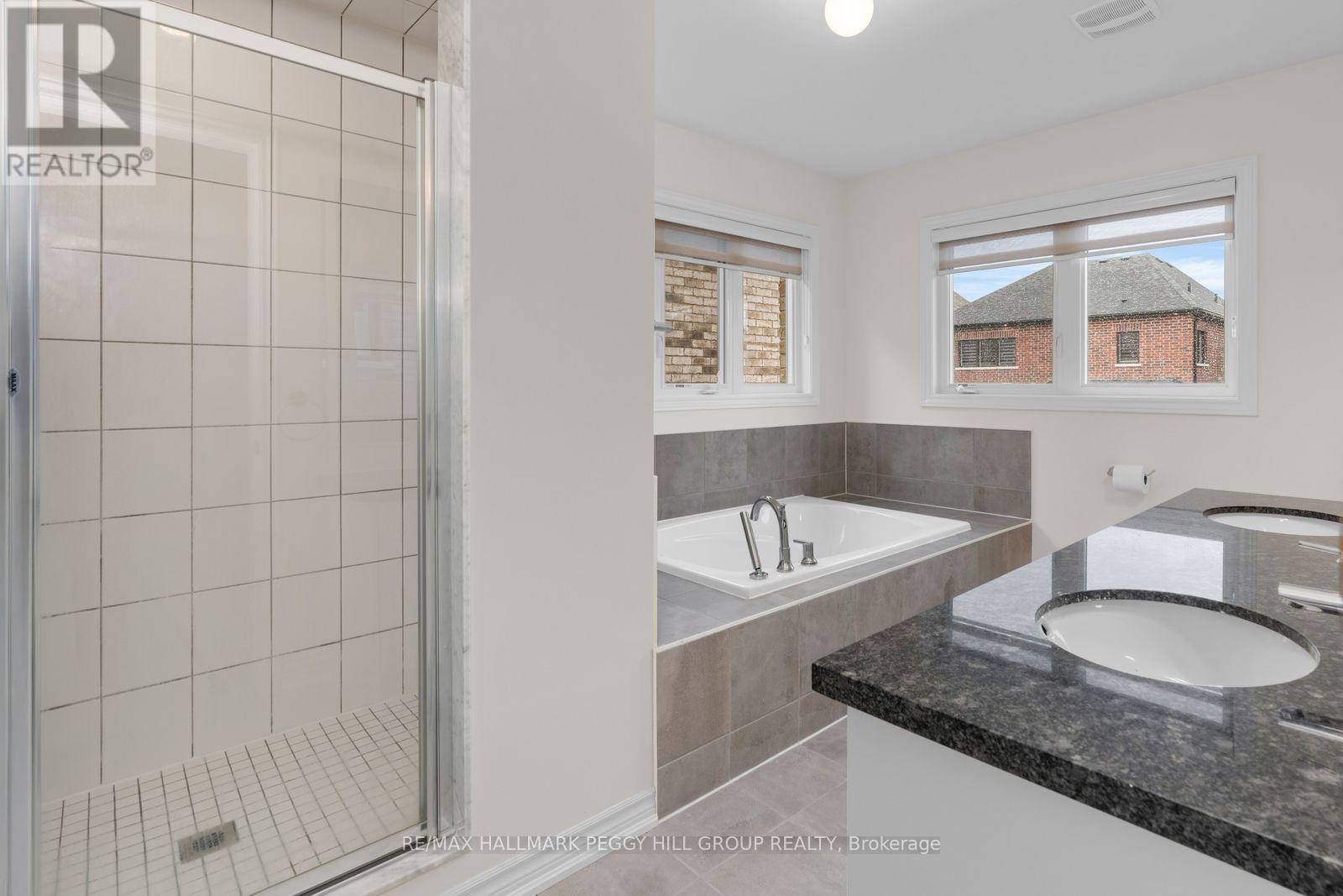 34 Valleo Street, Georgina, Ontario  L4P 0K1 - Photo 8 - N12943242