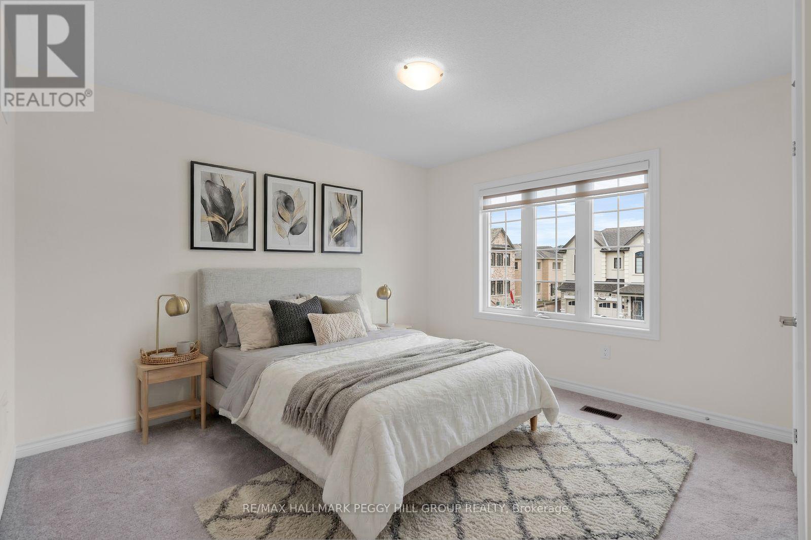 34 Valleo Street, Georgina, Ontario  L4P 0K1 - Photo 9 - N12943242