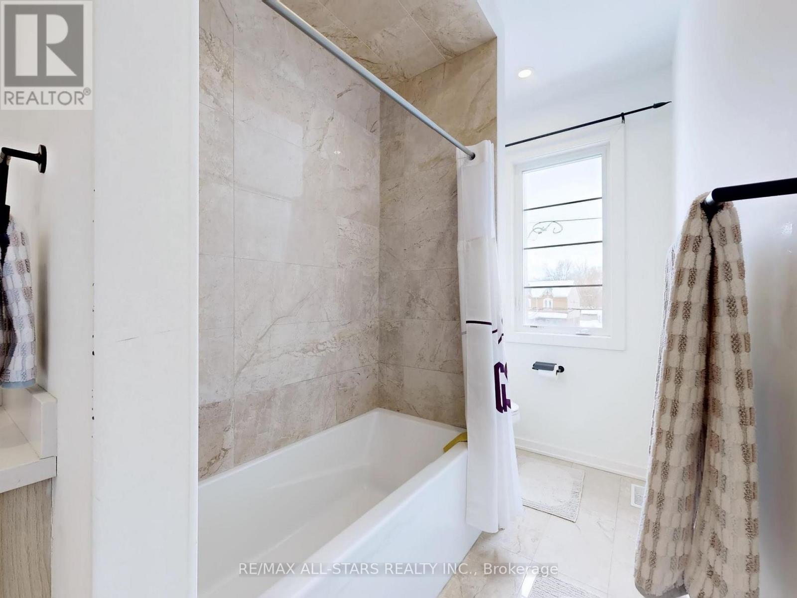 98 Church Street, Georgina, Ontario  L4P 1J5 - Photo 22 - N12943246