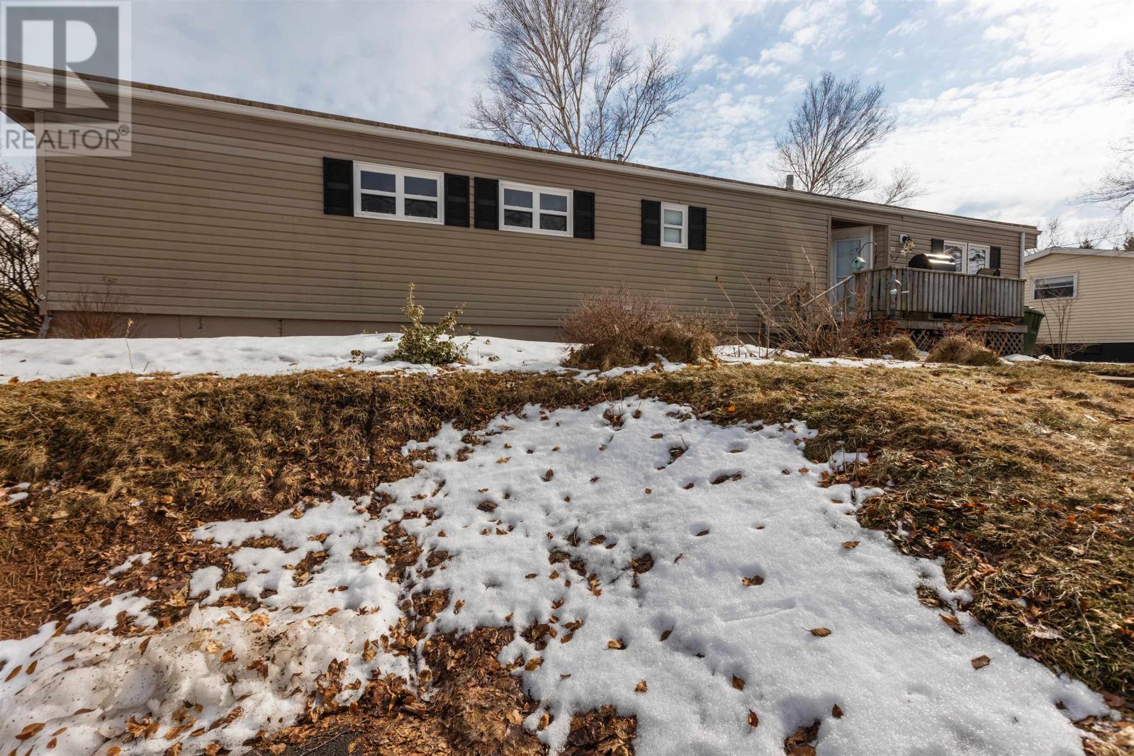 102 Heritage Drive, Cornwall, Prince Edward Island  C0A 1H5 - Photo 4 - 202605993