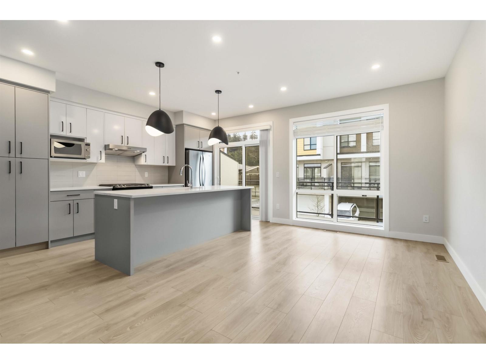 211 46150 Thomas Road, Vedder Crossing, Chilliwack, British Columbia  V2R 6B3 - Photo 2 - R3092645