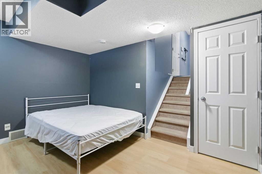 166 Everhollow Heights Sw, Calgary, Alberta  T2Y 5B3 - Photo 24 - A2276181