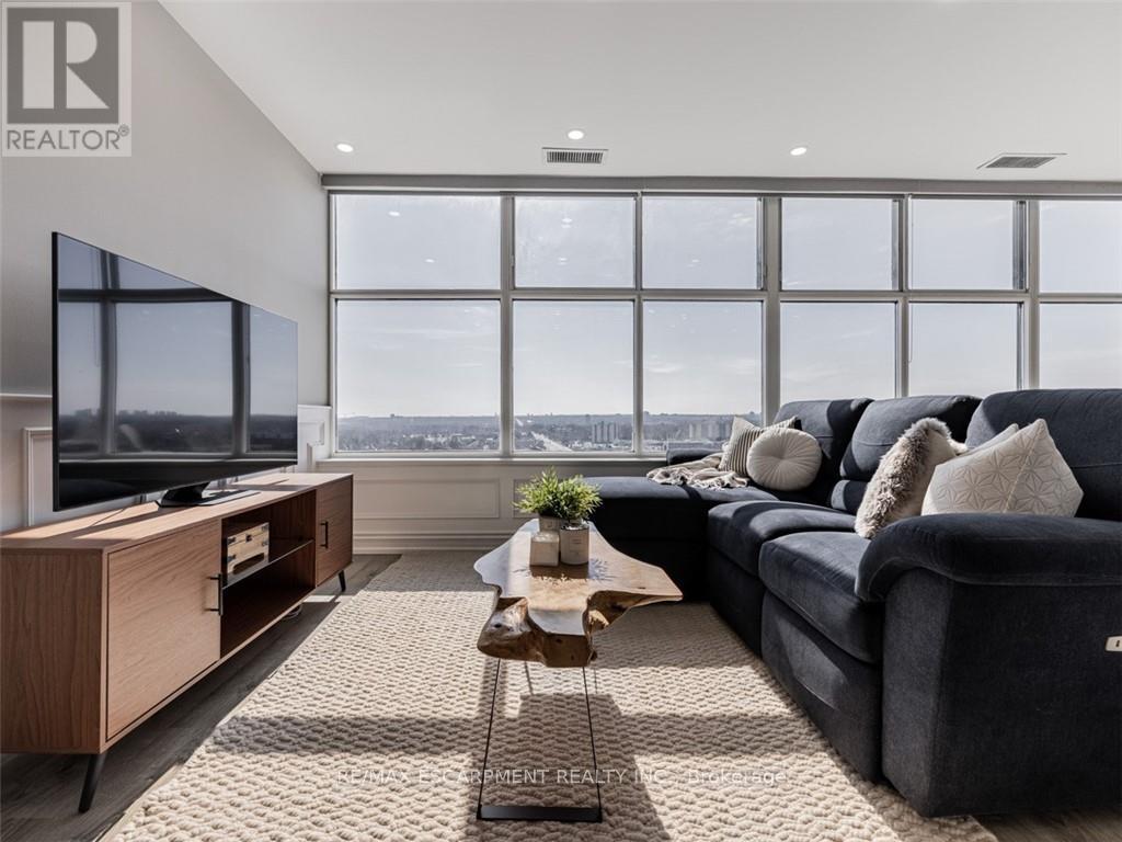 Uph7 - 880 Dundas Street W, Mississauga, Ontario  L5C 4H3 - Photo 19 - W12943084