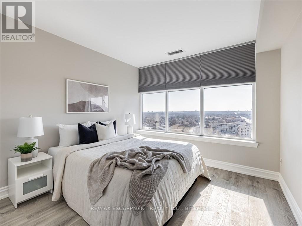 Uph7 - 880 Dundas Street W, Mississauga, Ontario  L5C 4H3 - Photo 22 - W12943084