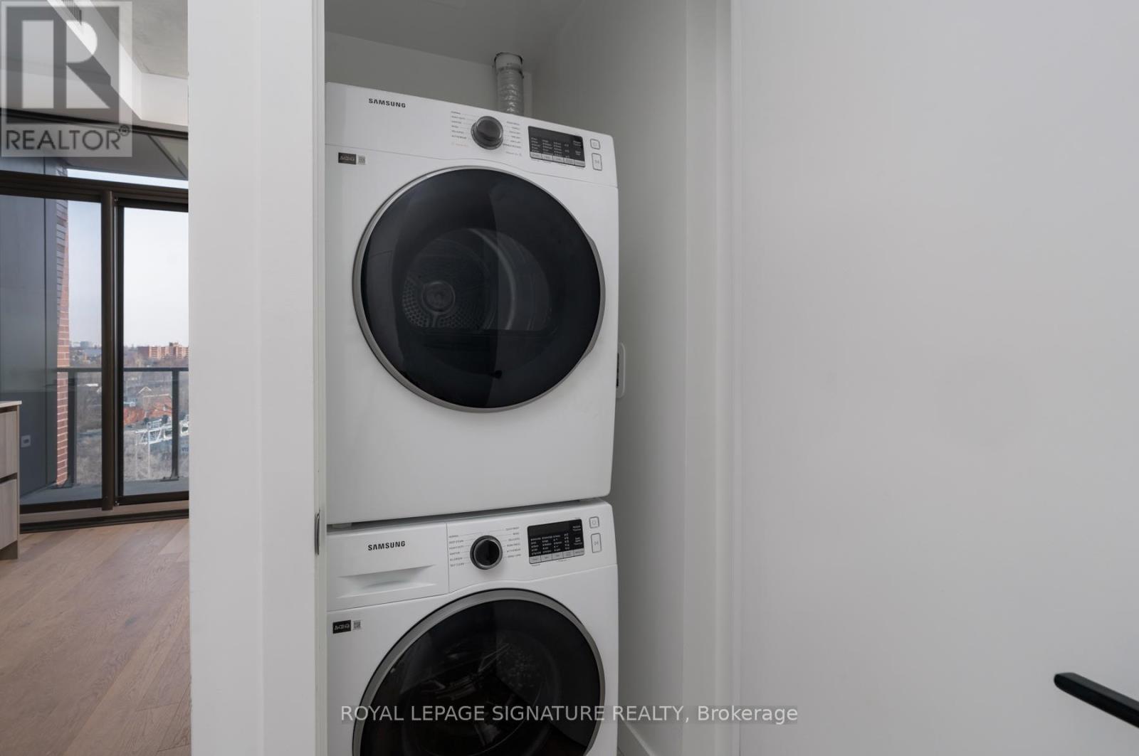 803 - 2625 Dundas Street W, Toronto, Ontario  M6P 1X9 - Photo 5 - W12943086