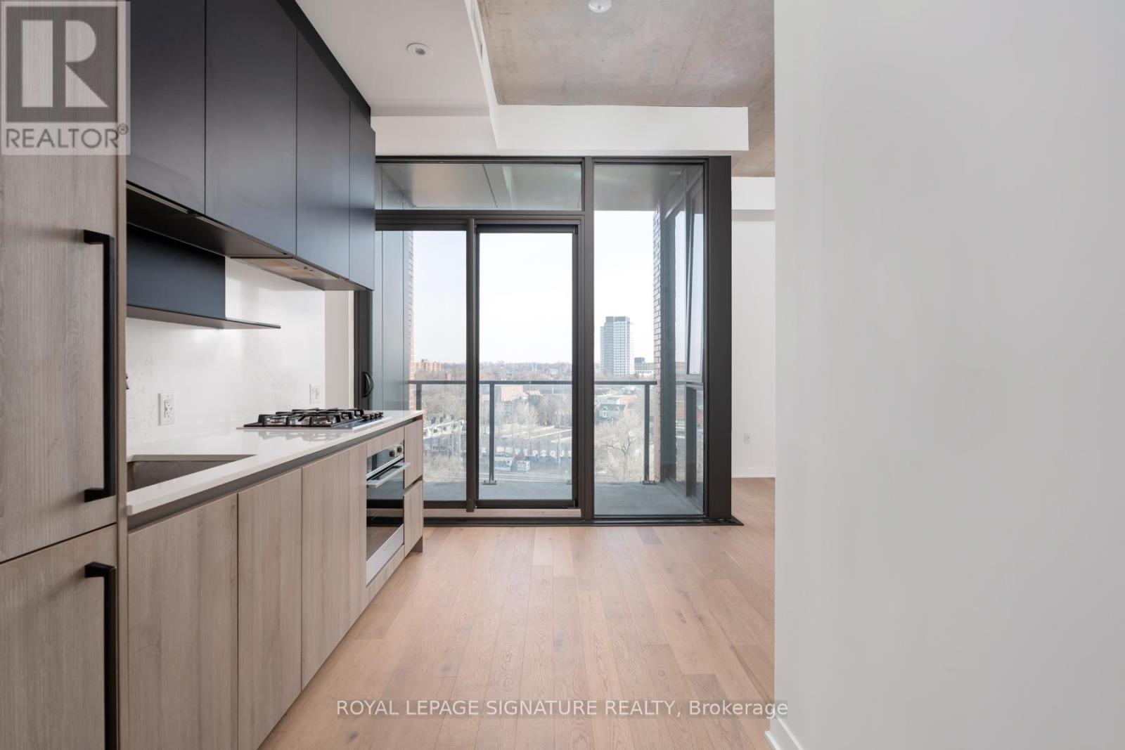 803 - 2625 Dundas Street W, Toronto, Ontario  M6P 1X9 - Photo 7 - W12943086