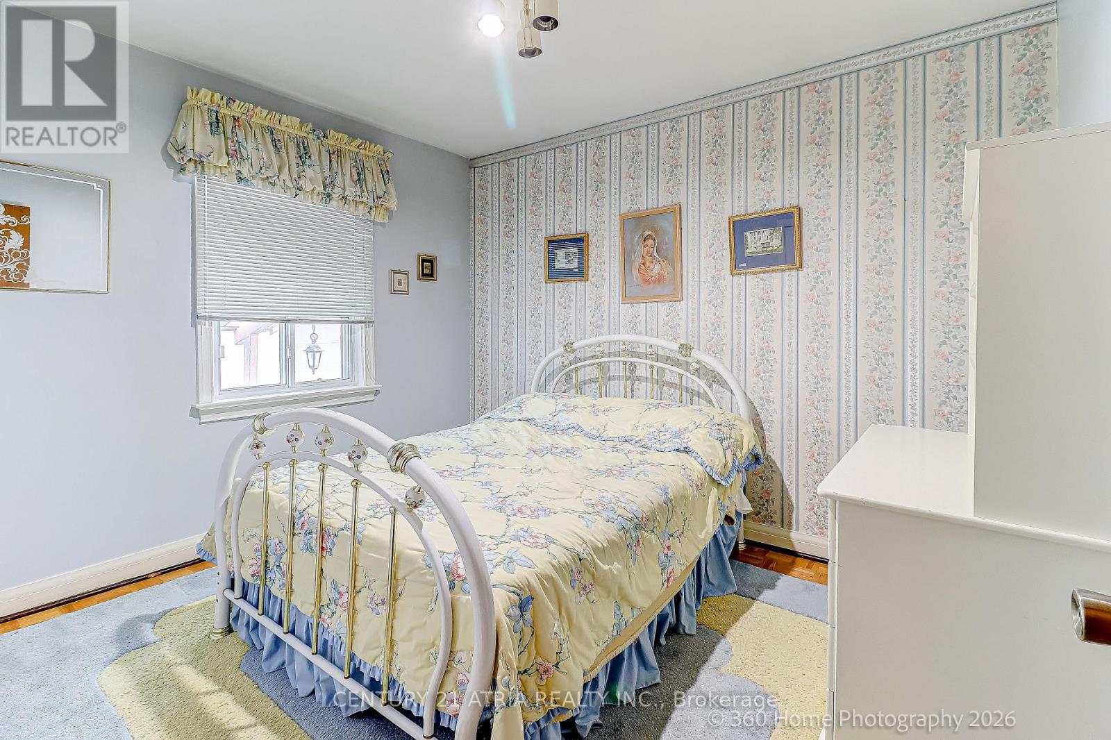 23 Tumpane Street, Toronto, Ontario  M3M 1L5 - Photo 10 - W12943088