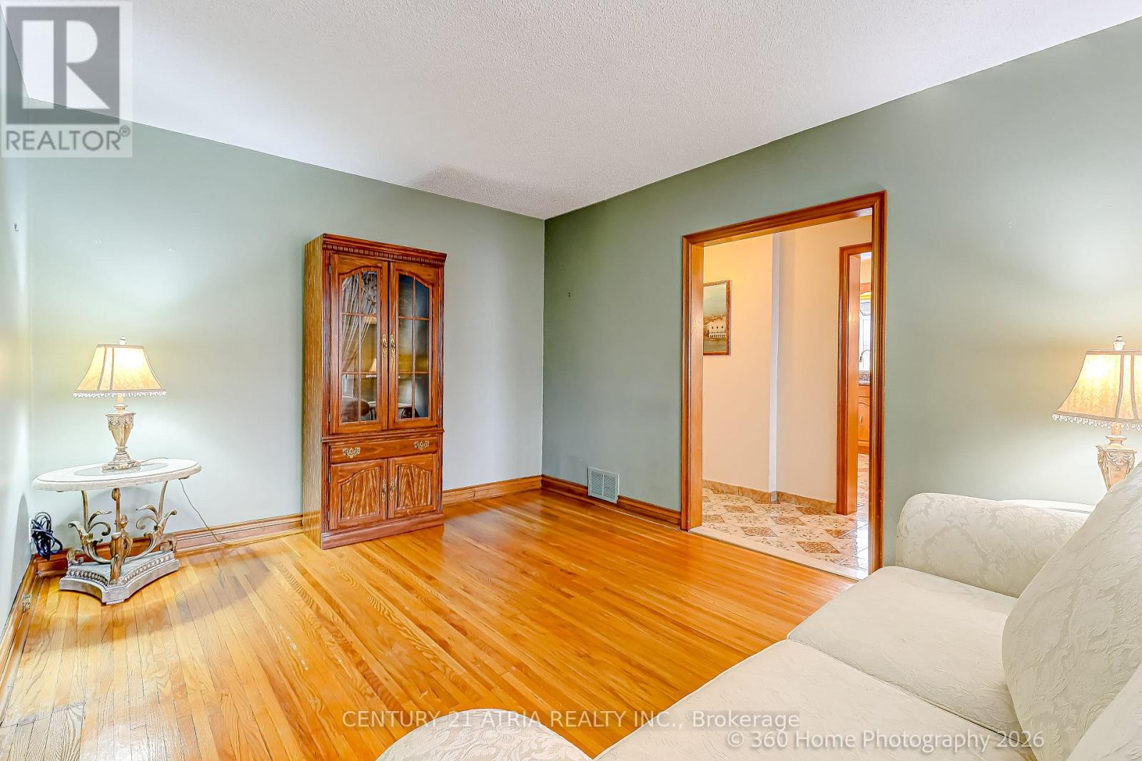 23 Tumpane Street, Toronto, Ontario  M3M 1L5 - Photo 2 - W12943088