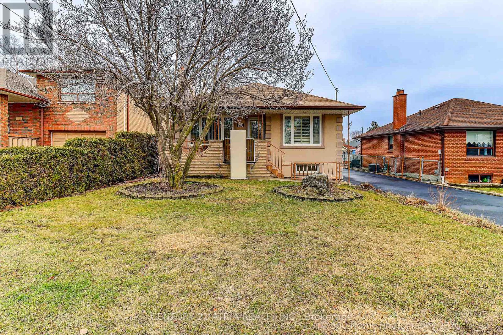23 Tumpane Street, Toronto, Ontario  M3M 1L5 - Photo 23 - W12943088