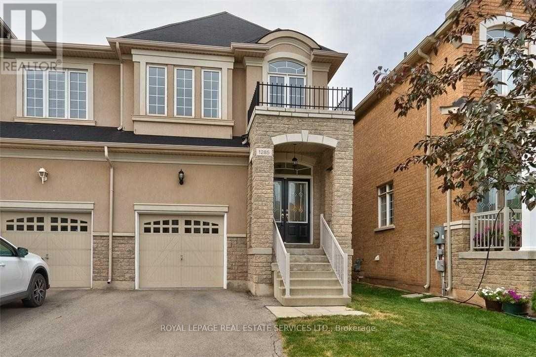1285 Jezero Crescent, Oakville, Ontario  L6H 0B5 - Photo 1 - W12943126